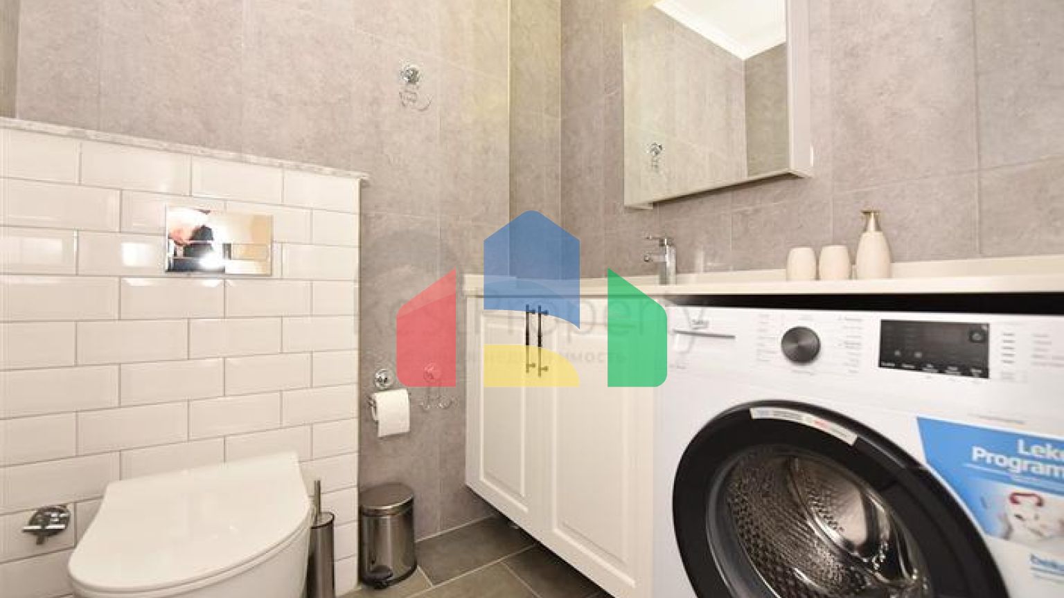 Трикімнатна мебльована квартира в районі Оба