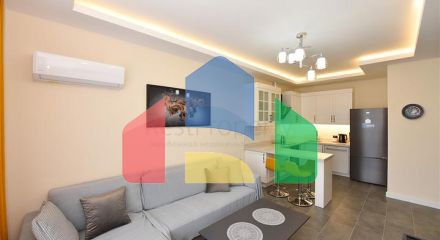 Трикімнатна мебльована квартира в районі Оба