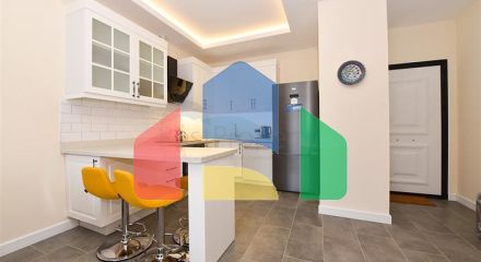 Трикімнатна мебльована квартира в районі Оба