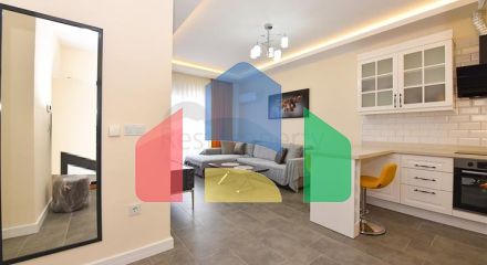 Трикімнатна мебльована квартира в районі Оба