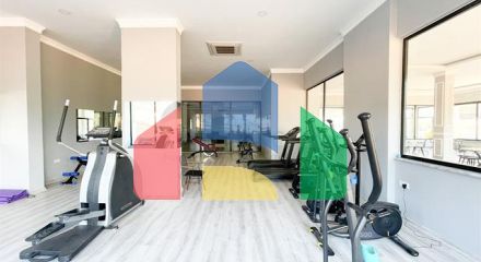 Трикімнатна мебльована квартира в районі Оба