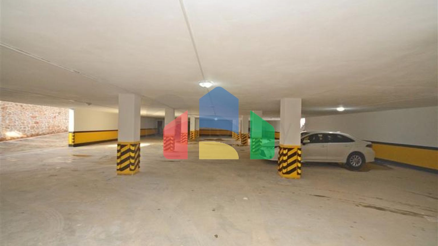 Унікальна квартира 1 + 1 з виходом в сад