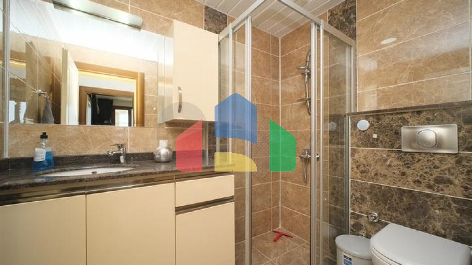 Просторная меблированная квартира 2+1 в престижном районе Аланьи – Оба