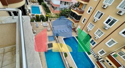 Spacious 4+1 penthouse from the owner, 300 meters from the sea in the Oba area