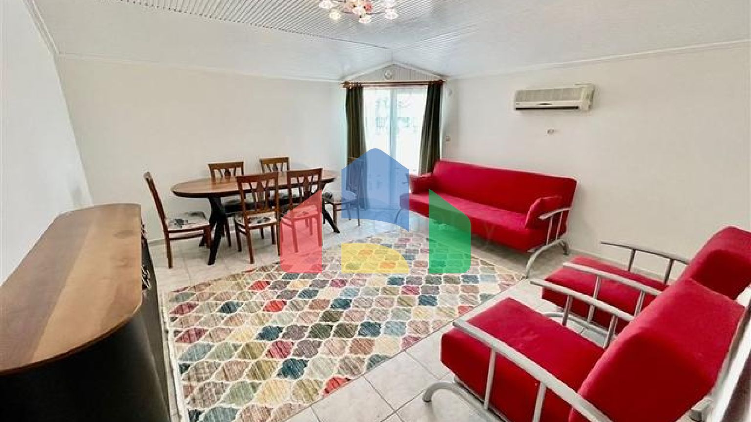 Просторный пентхаус от собственника 4+1 в 300 метрах от моря в районе Оба