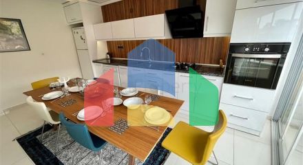 Просторный пентхаус от собственника 4+1 в 300 метрах от моря в районе Оба Просторный пентхаус от собственника 4+1 в 300 метрах от моря в районе Оба