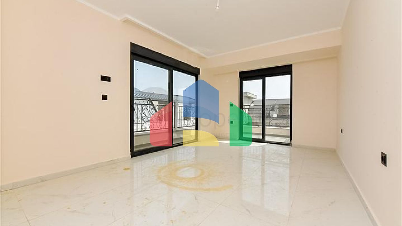 Пентхаус 2 + 1 в районі Оба