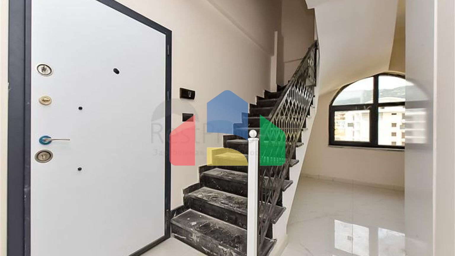 Пентхаус 2 + 1 в районі Оба