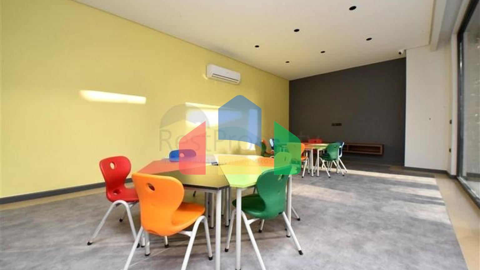 Апартаменти 1 + 1 в новому комплексі з інфраструктурою в районі Оба