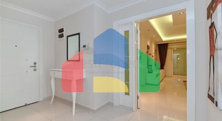 Трехкомнатная квартира в 150 метрах от моря