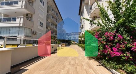 Трехкомнатная квартира в 150 метрах от моря