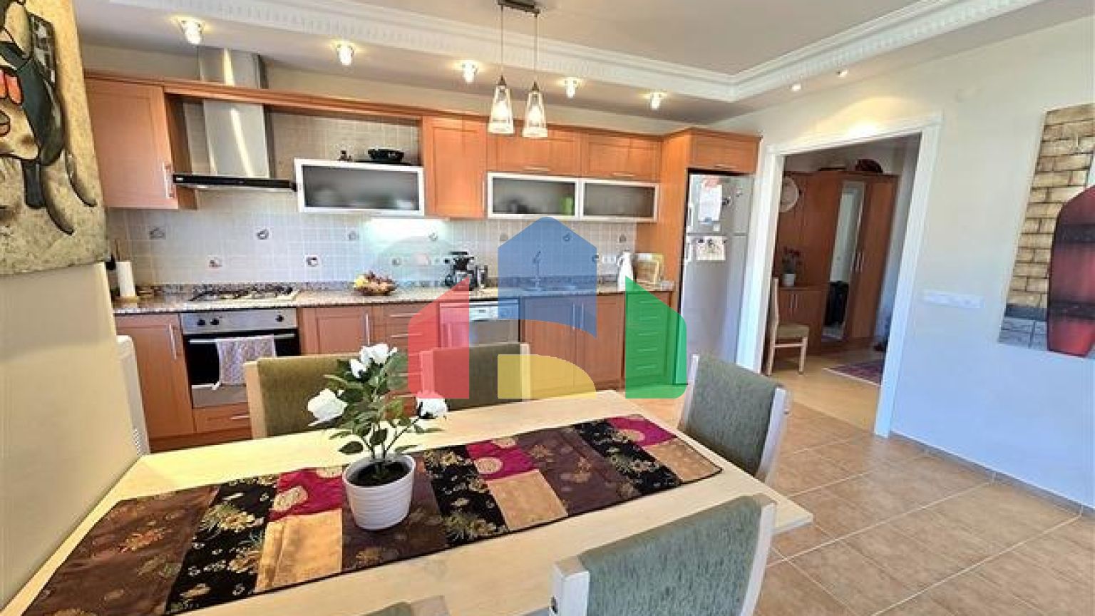 Простора квартира 2 + 1 в Оба