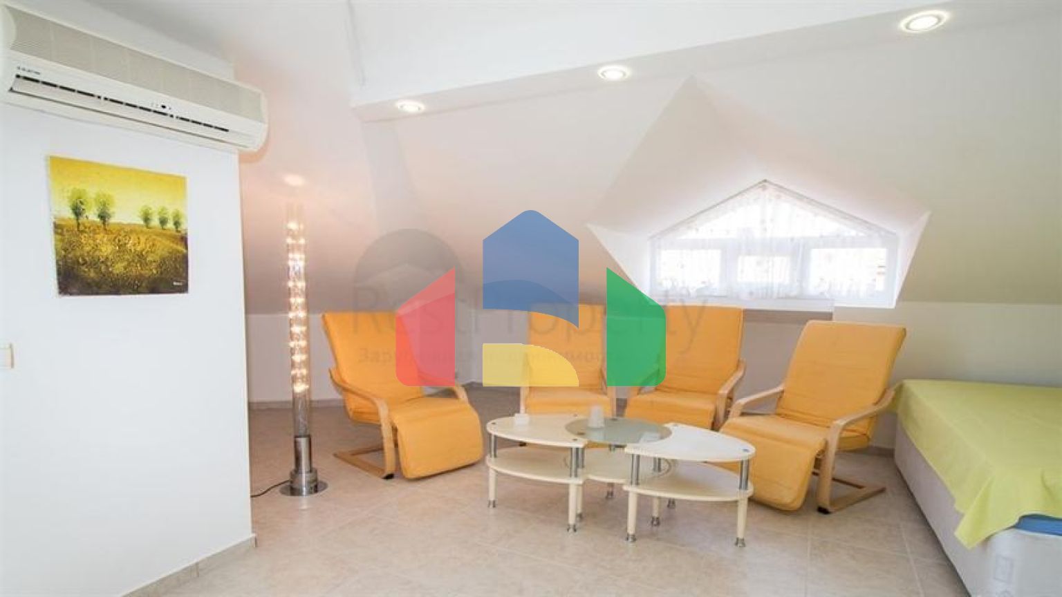 Просторий пентхаус 3 + 2 в районі Оба