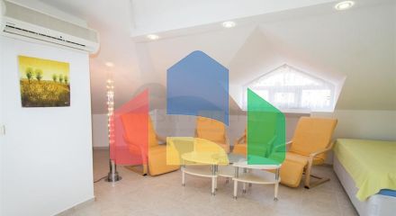 Просторий пентхаус 3 + 2 в районі Оба