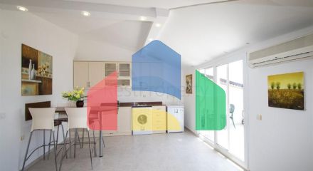 Просторий пентхаус 3 + 2 в районі Оба