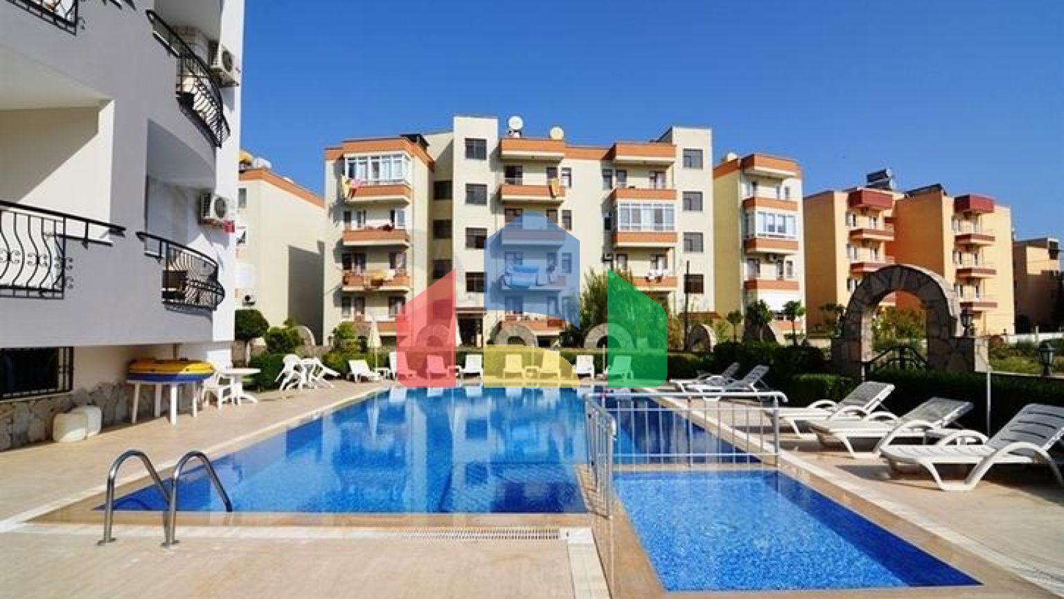 Просторий пентхаус 3 + 2 в районі Оба