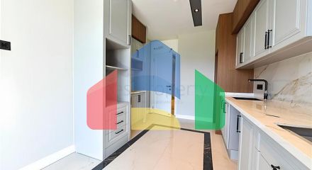 Светлая и просторная квартира в современном жилом комплексе в районе Оба