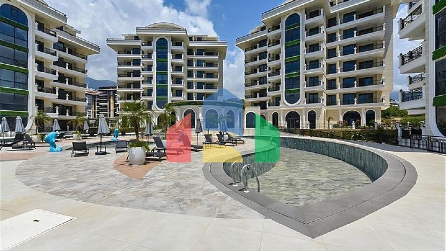 Светлая и просторная квартира в современном жилом комплексе в районе Оба