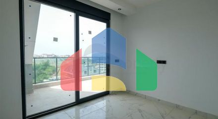2+1 penthouse with sea view and Calais fortress in Oba area