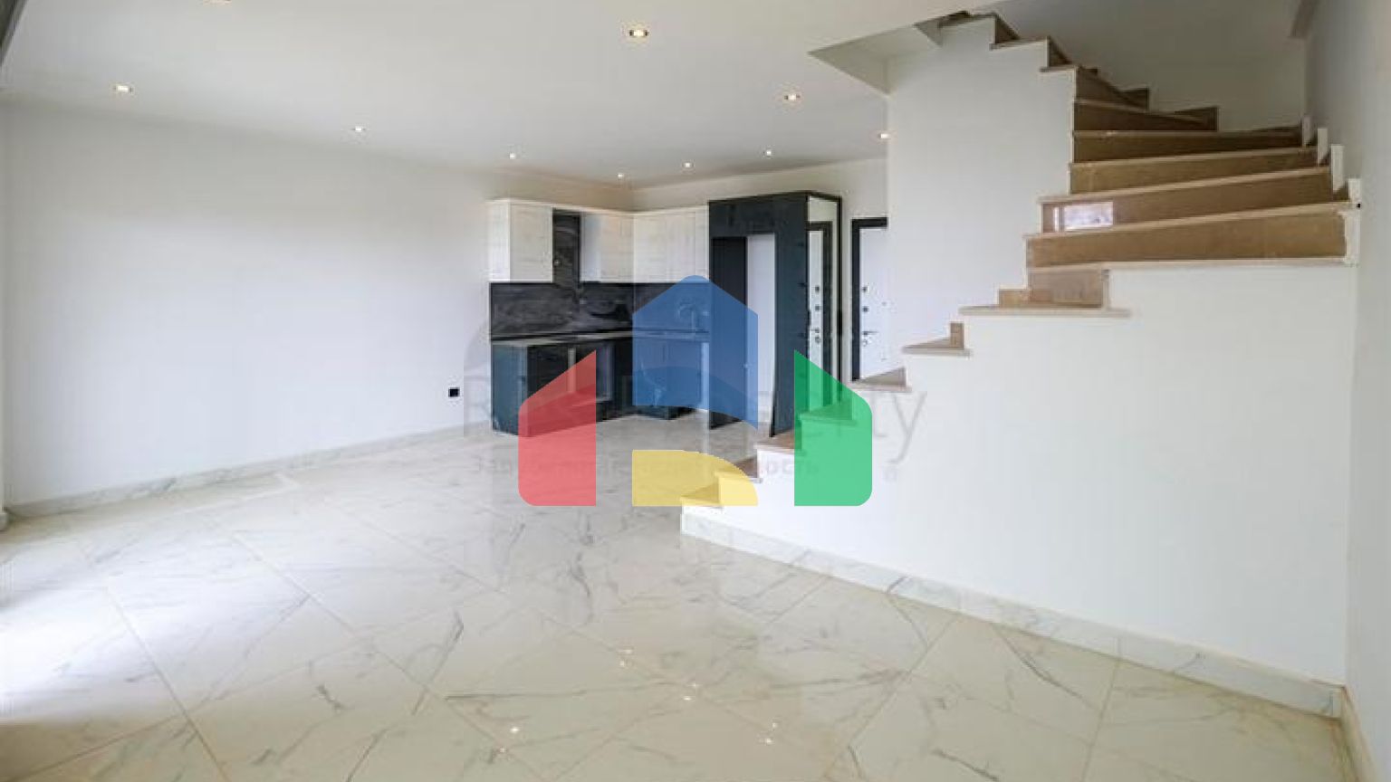 Пентхаус 2 + 1 з видом на море і фортеця Кале в районі Оба