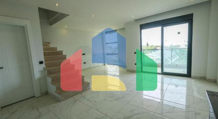 Пентхаус 2 + 1 з видом на море і фортеця Кале в районі Оба