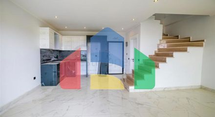 Пентхаус 2 + 1 з видом на море і фортеця Кале в районі Оба