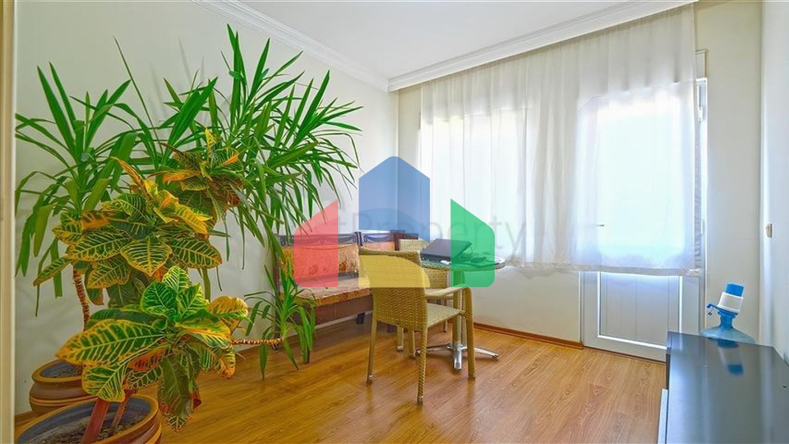 Просторная квартира 4+1 в районе Оба — для комфортной жизни у моря