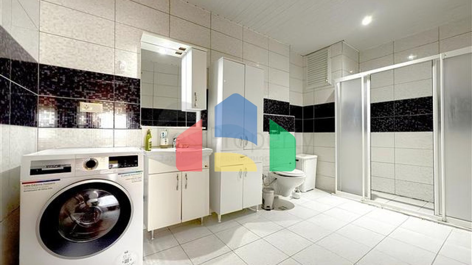 Просторная квартира 4+1 в районе Оба — для комфортной жизни у моря