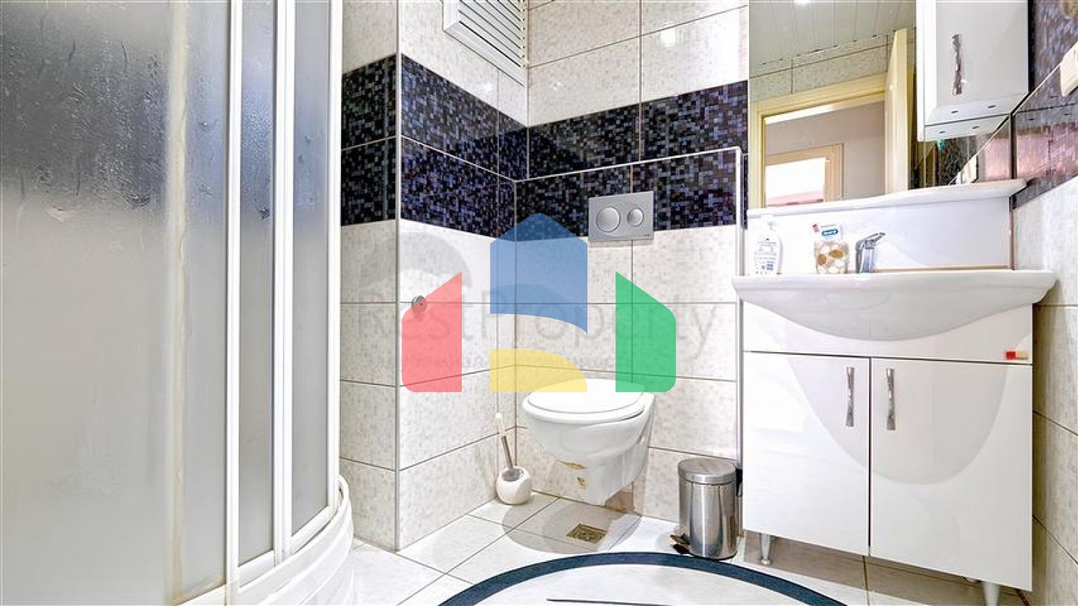 Просторная квартира 4+1 в районе Оба — для комфортной жизни у моря