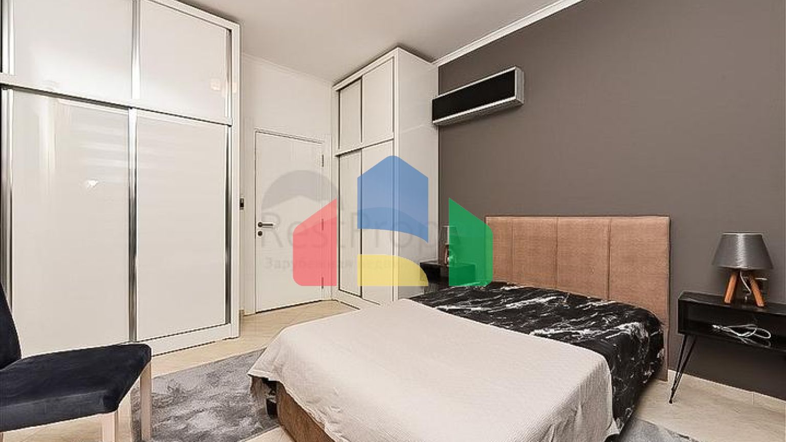 Просторная квартира в районе Оба