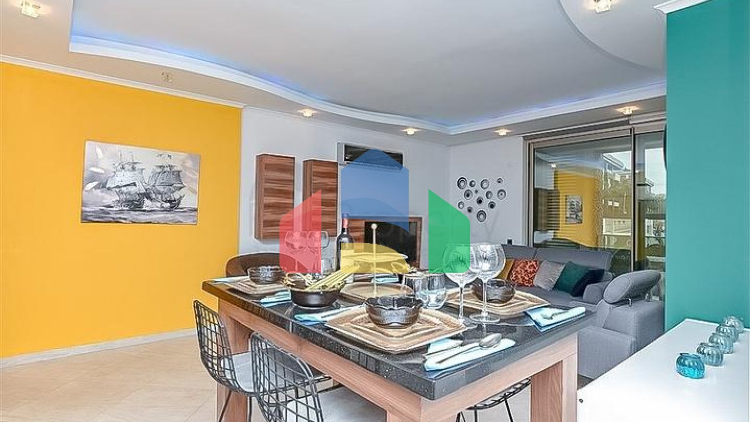 Просторная квартира в районе Оба