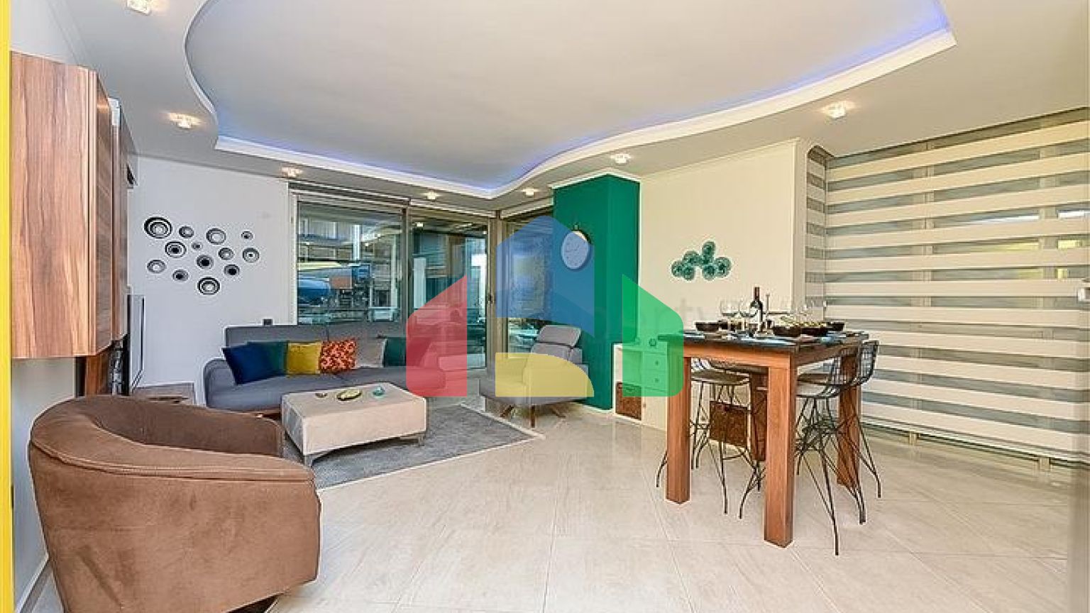 Просторная квартира в районе Оба