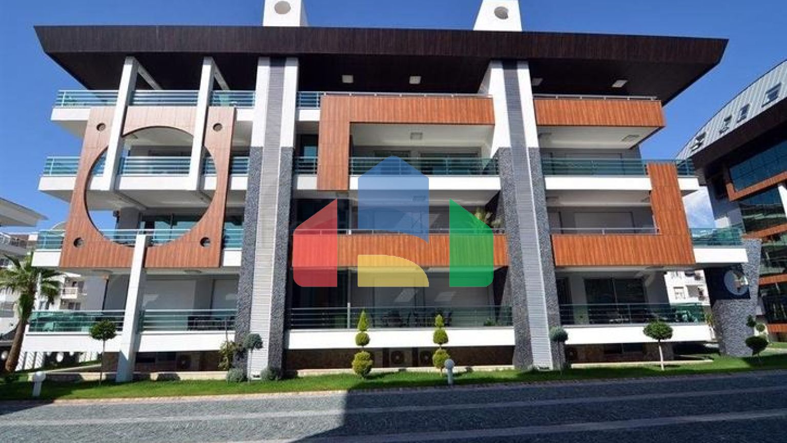 Просторная квартира в районе Оба