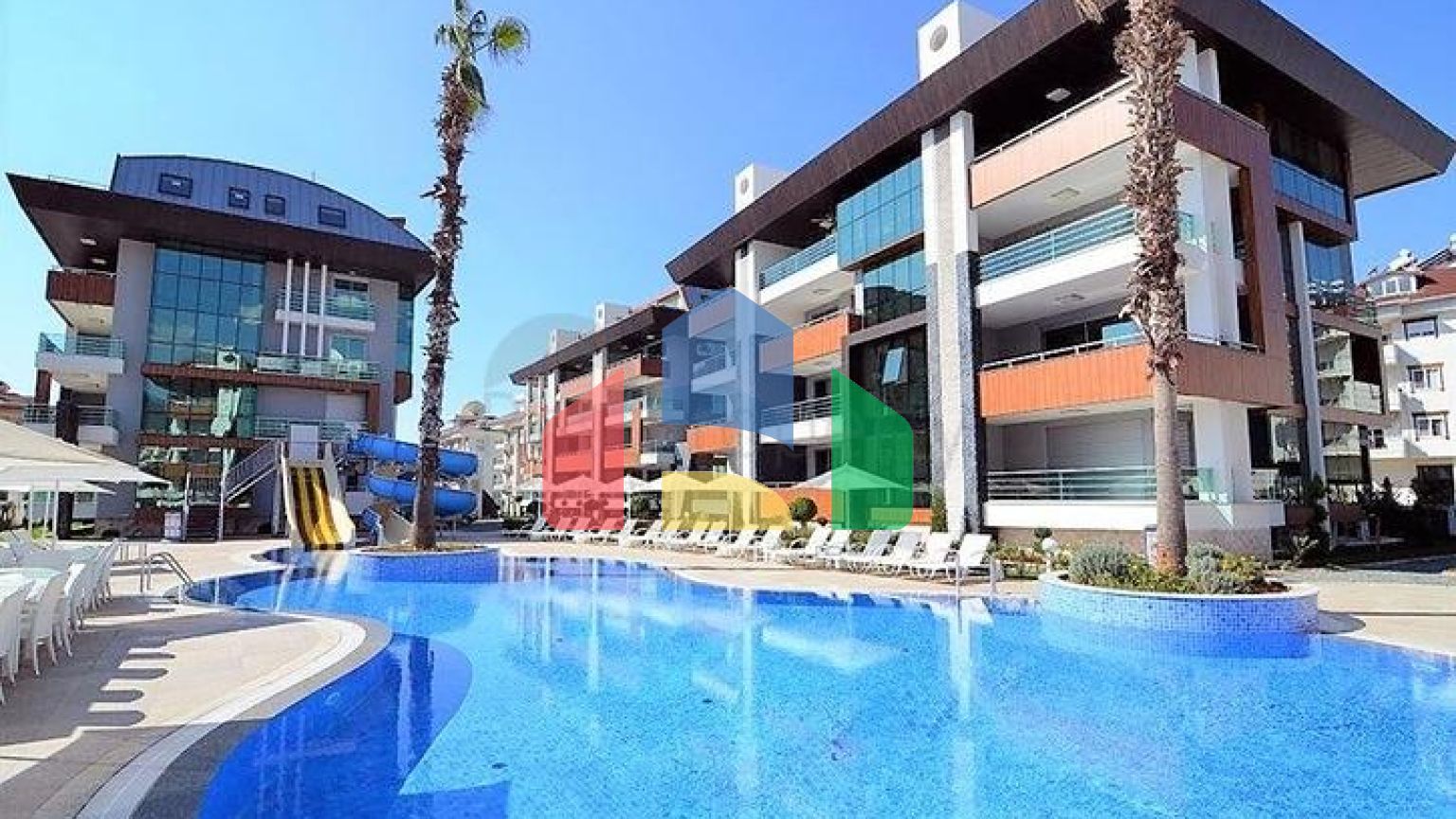 Просторная квартира в районе Оба