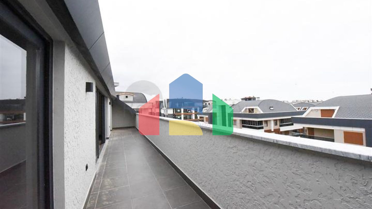 Апартаменти 4 + 1 в районі Оба