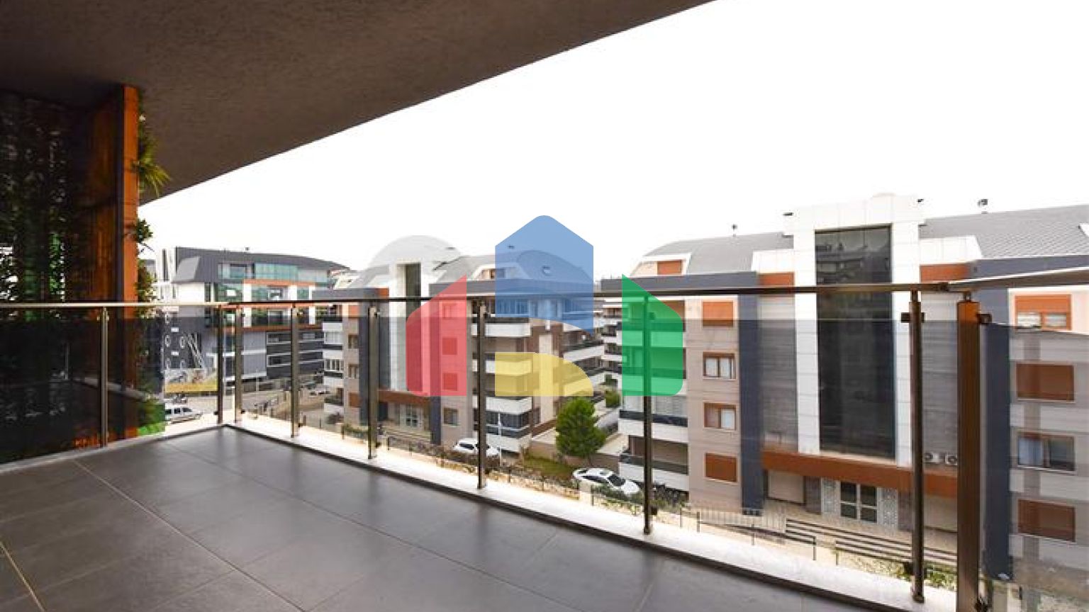 Апартаменти 4 + 1 в районі Оба