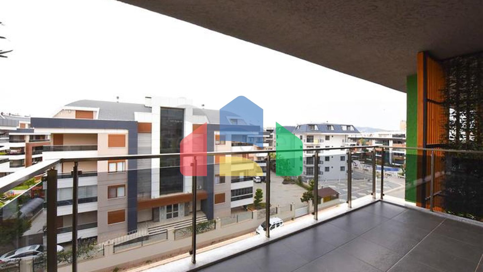 Апартаменти 4 + 1 в районі Оба