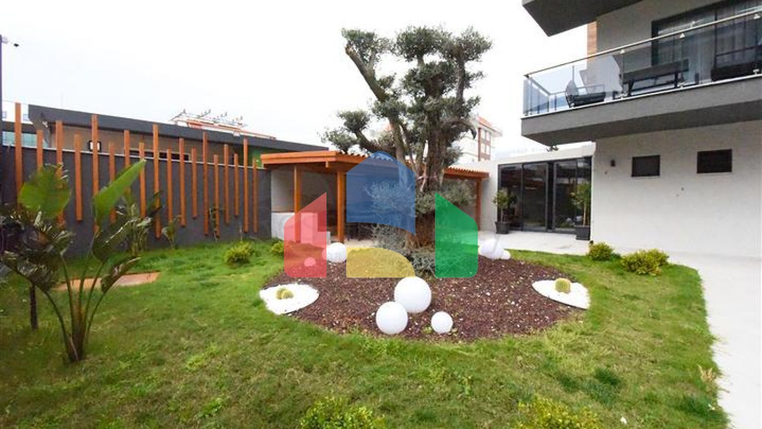 Апартаменти 4 + 1 в районі Оба