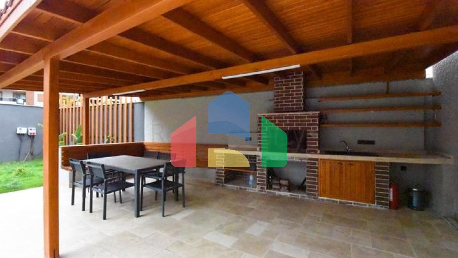 Апартаменти 4 + 1 в районі Оба