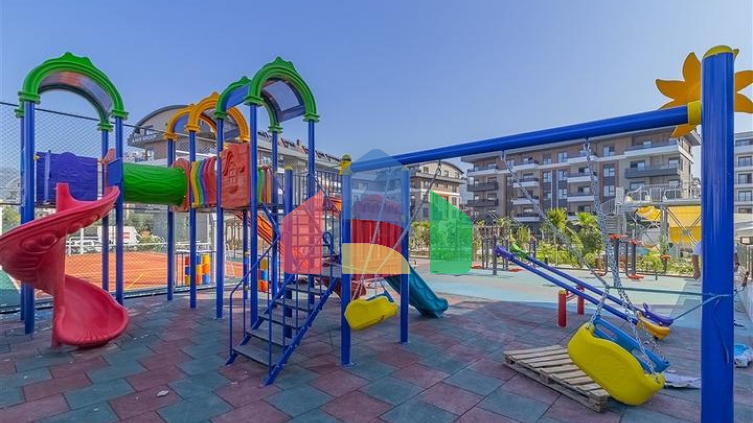 Квартира плануванням 2+1 в масштабному комплексі району Оба