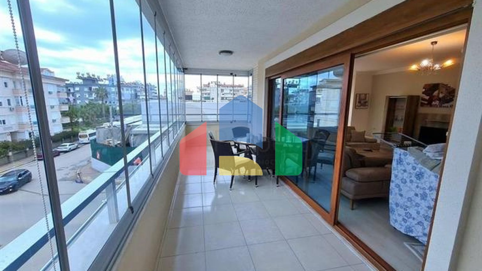 Просторная квартира 2+1 в открытом для ВНЖ районе