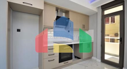 Представляет вам квартиру 1+1 в шаговой доступности к морю в районе Оба