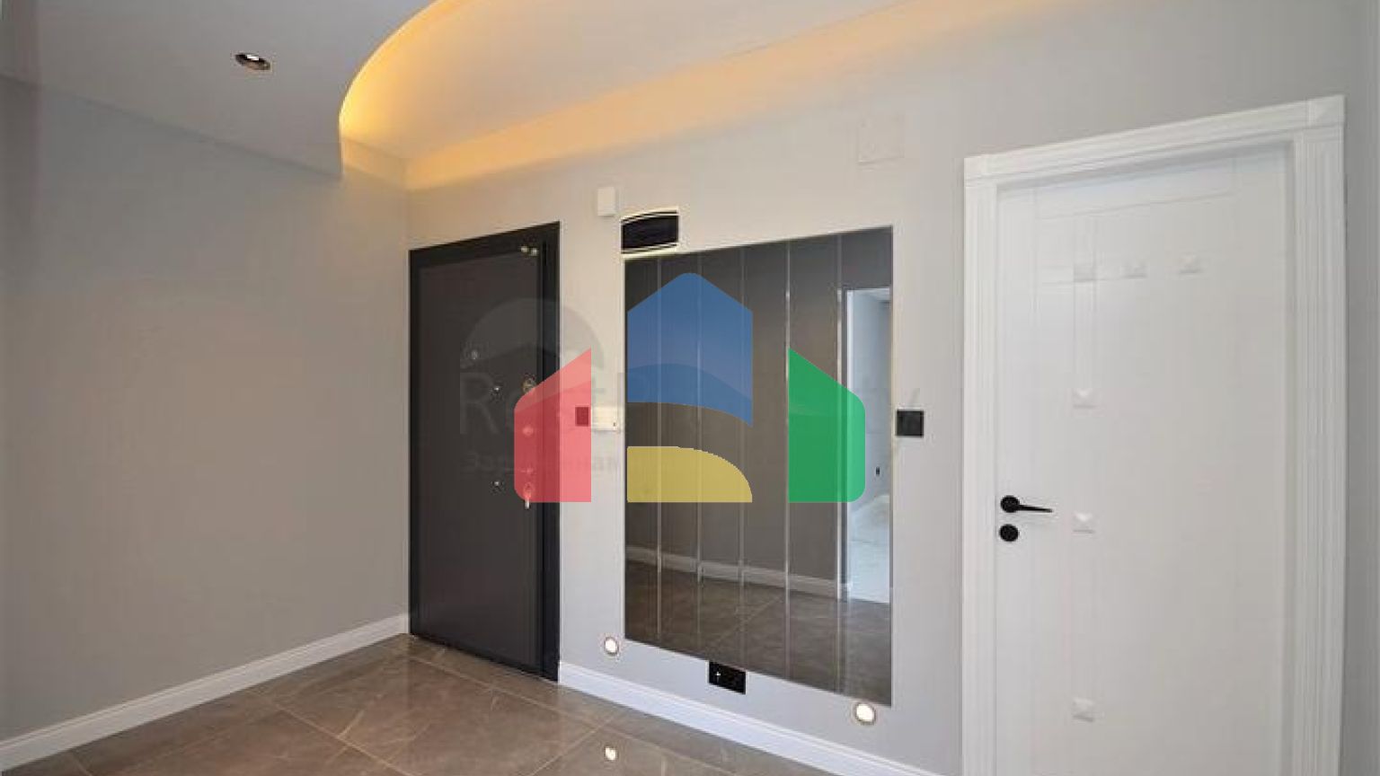 Представляет вам квартиру 1+1 в шаговой доступности к морю в районе Оба