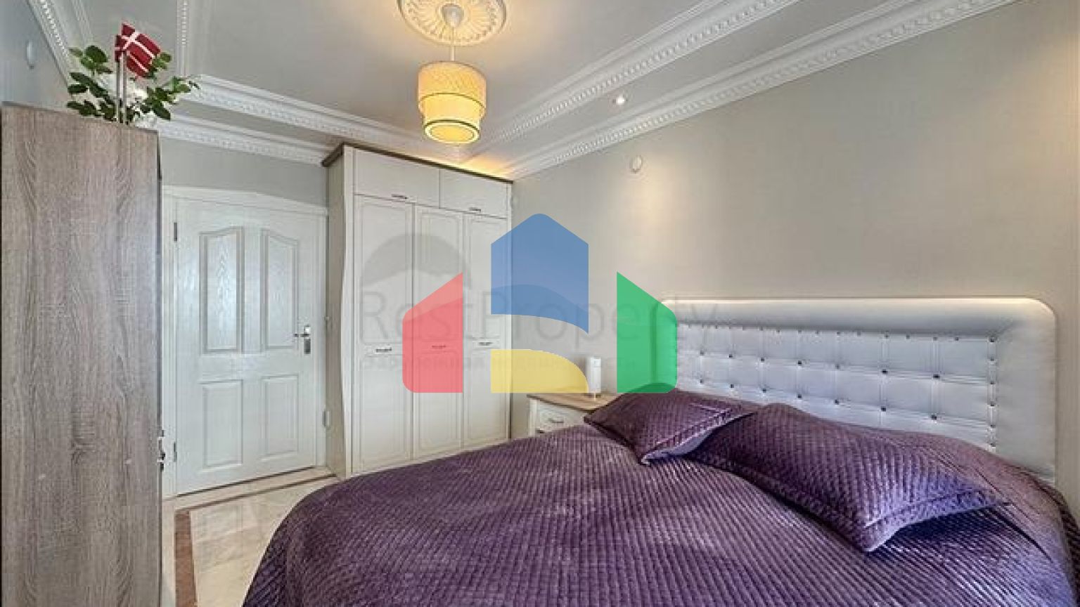 Затишна мебльована квартира в районі Оба - всього 400 метрів від моря