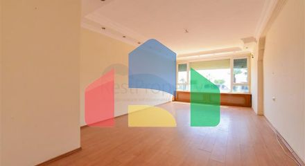 Простора квартира 4+1 на першій береговій лінії в районі Оба Простора квартира 4+1 на першій береговій лінії в районі Оба