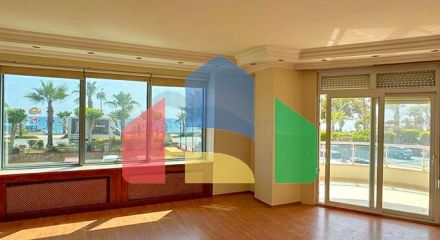 Простора квартира 4+1 на першій береговій лінії в районі Оба Простора квартира 4+1 на першій береговій лінії в районі Оба