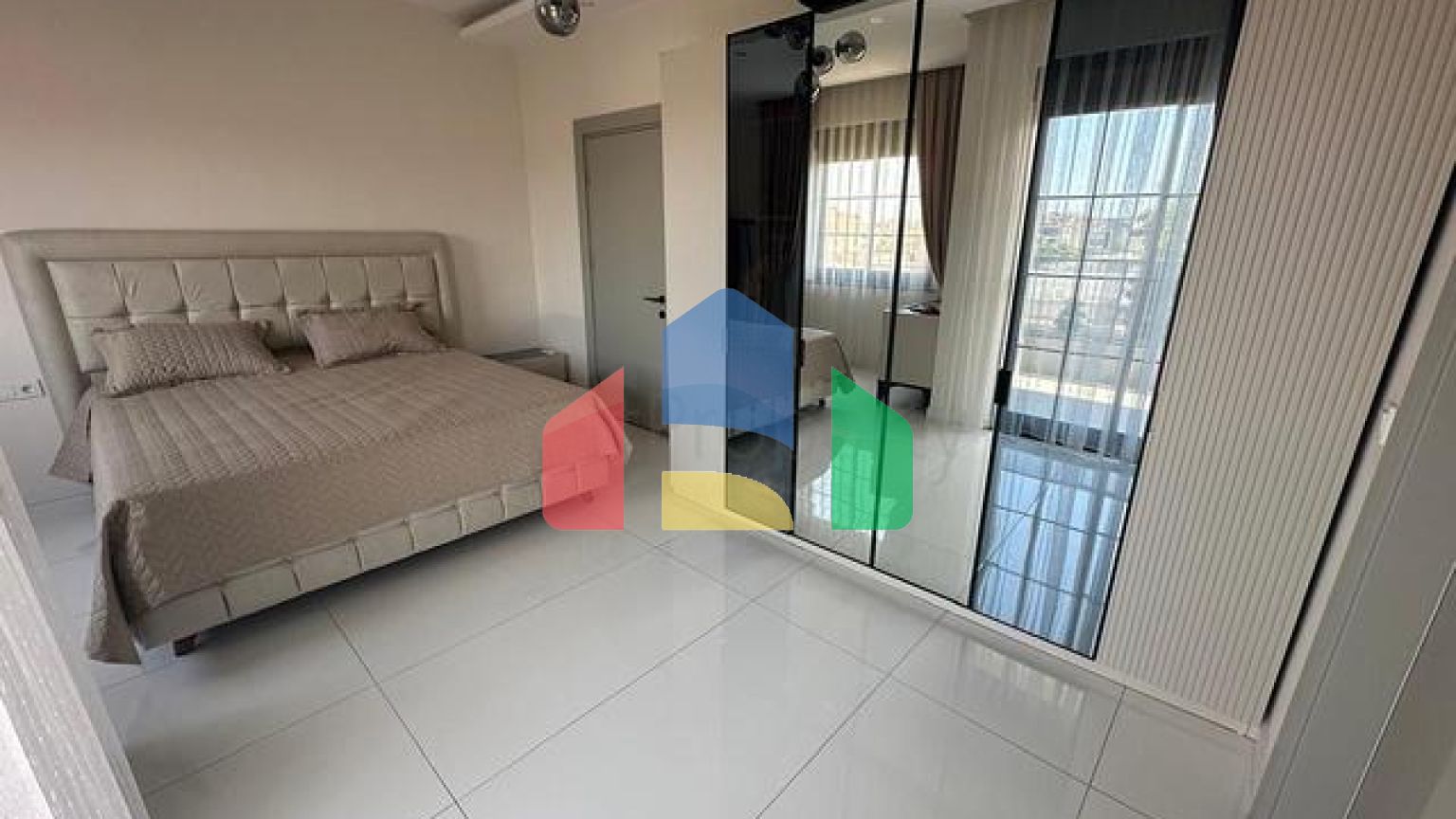 Пентхаус 3 + 1 в районі Оба