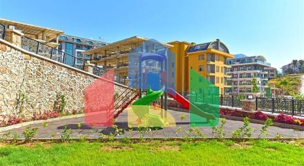 Spacious 2+1 penthouse with sea view