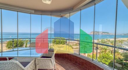 Просторный пентхаус у моря с видом и комфортом