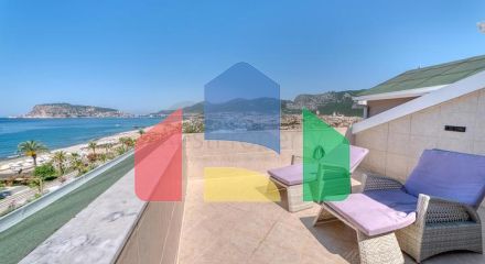 Просторный пентхаус у моря с видом и комфортом